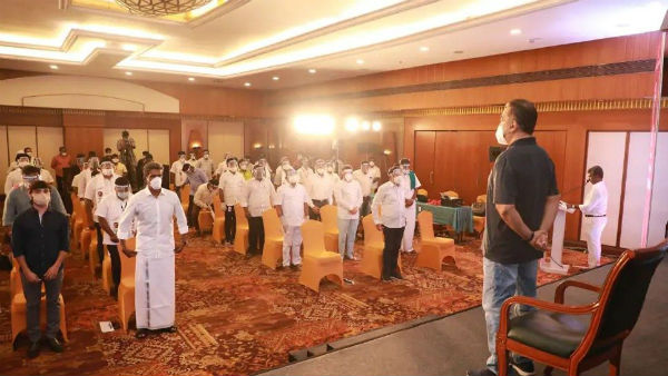 முதல்வர் வேட்பாளர் 