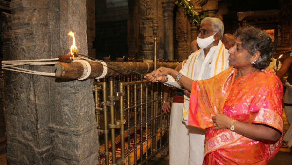 தீப ஒளியில் ஜொலித்த திருமலை 