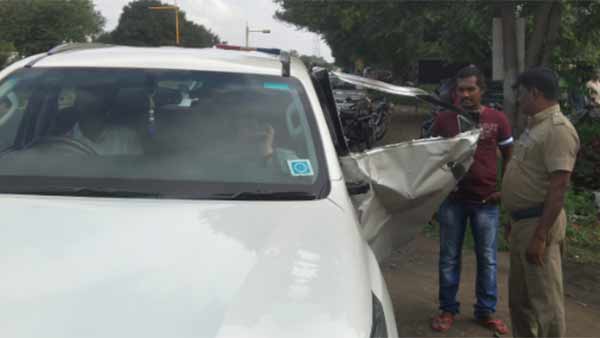 Car crash on container lorry - Khushbu escapes by Murugan Arul 