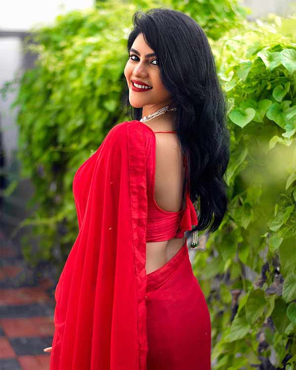 நிவிஷாவின் மூக்கு 