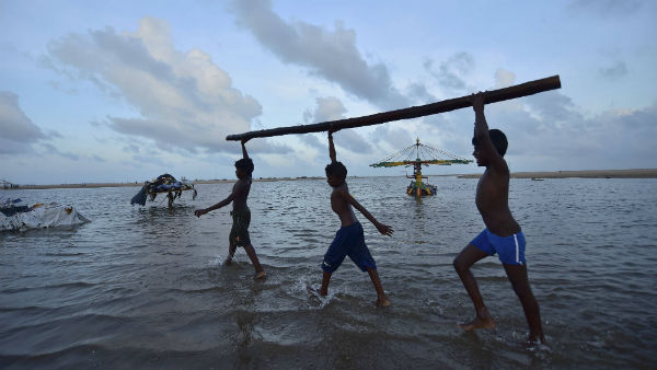 ரெட் அலர்ட் 