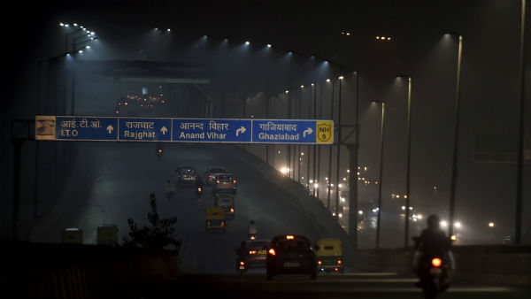 Air quality drops in Delhi as people burst crackers for Diwali 