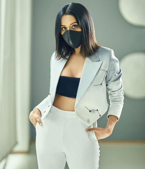  ஆள் அடையாளமே தெரியலை