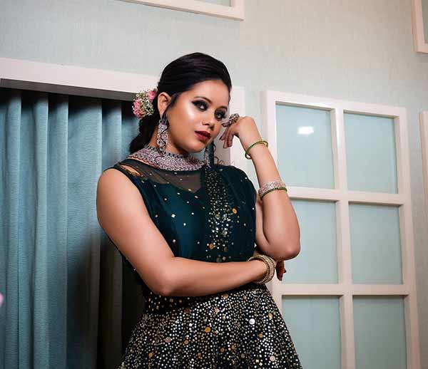 தேவியை மட்டும்