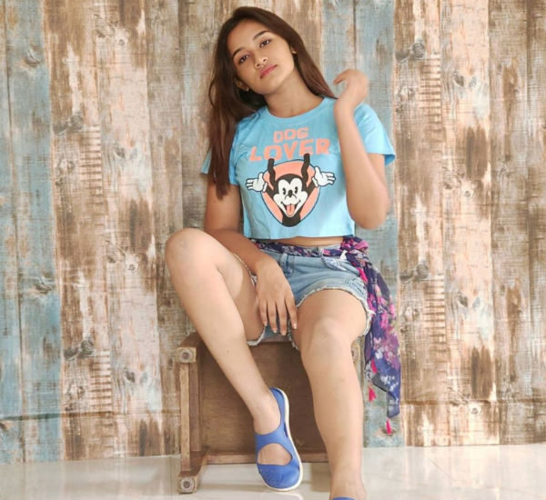  பிரபலமான பொண்ணு