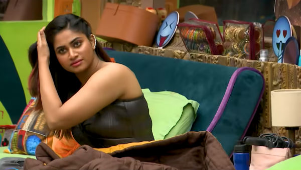 நாமினேட் 