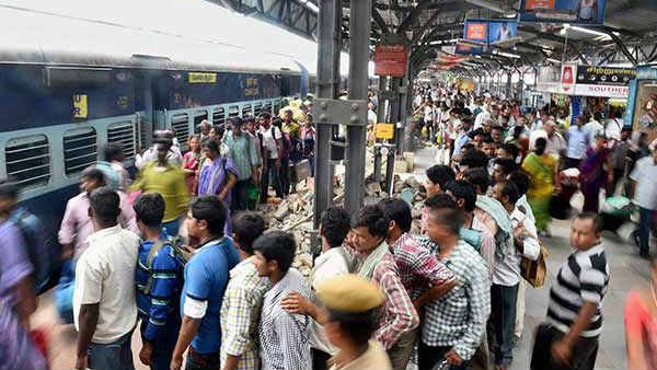 பாதியாக குறைந்தது 