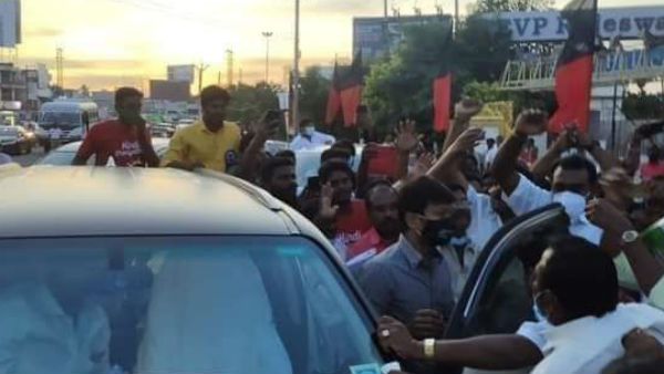 உதயநிதி ஸ்டைல் 