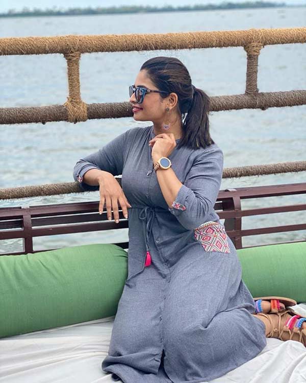 சூப்பர் கவர்ச்சி 