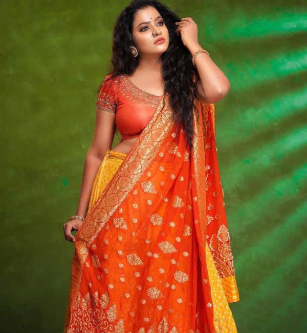 தலையை லைட்டா விரிச்சு