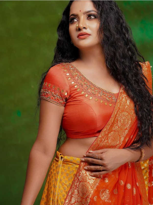 இப்படி திணறடிக்கிறாரே