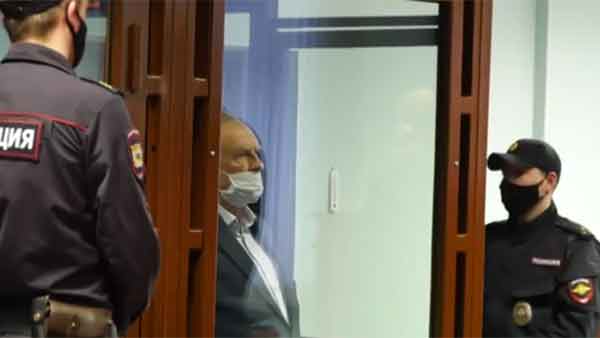 கொலை குற்றத்தை ஒப்புக்கொண்ட பேராசிரியர் கொலை குற்றத்தை ஒப்புக்கொண்ட பேராசிரியர்