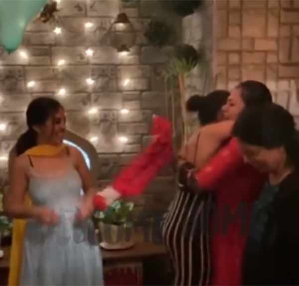 குடும்பத்துடன் இணைந்தது சந்தோஷமே 