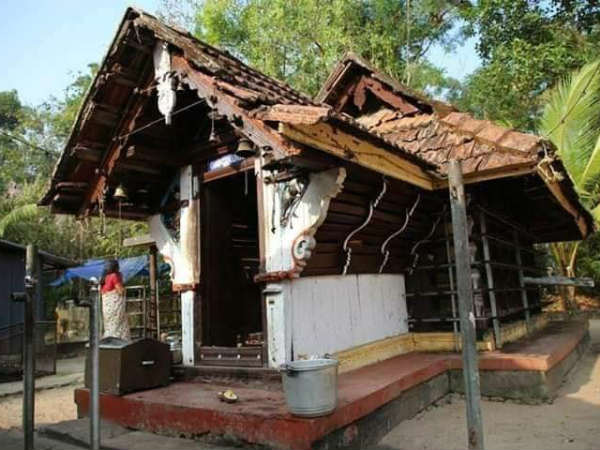 Sabarimala Yathra: Alappuzha Mukkal Vettom Ayyappa Temple 
