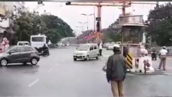 அவினாசி சாலையில் டிராபிக் அவினாசி சாலையில் டிராபிக்