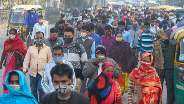 Corona is declining rapidly in India, Only 306,465 people are getting treatment 