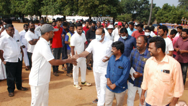 Cricket match on the eve of Udayanidhi Stalins birthday 