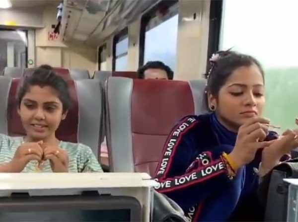 வாழ்ந்தோமே 