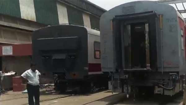 ஒன்றிணைந்து போராட வேண்டும் 