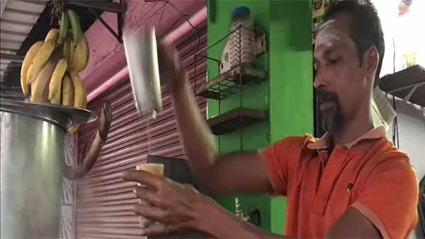 kanyakumari man offers free tea to everyone for rajinikanth birthday kanyakumari man offers free tea to everyone for rajinikanth birthday