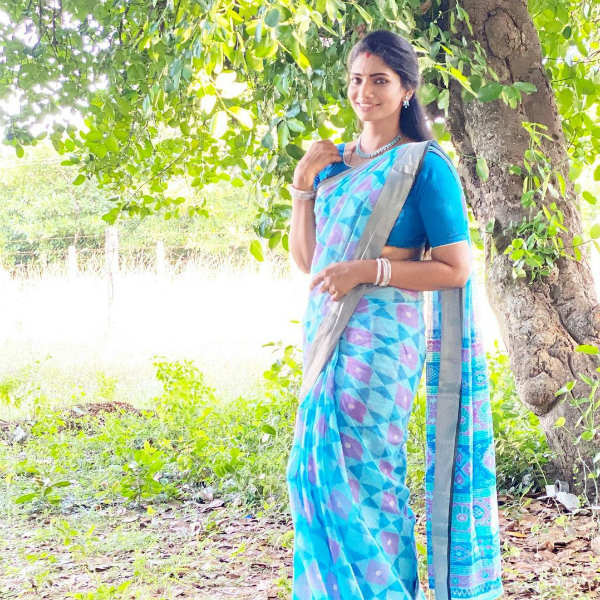 வில்லி நடிகை 