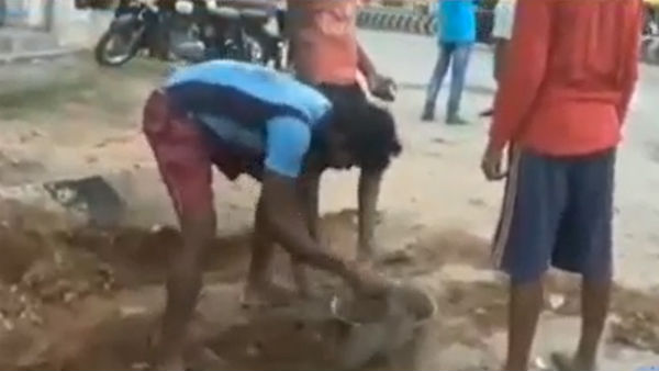 ரூ.15 கோடி செல்போன்கள் 