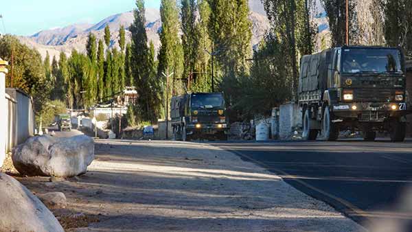 சாமனியர் போல் உடை சாமனியர் போல் உடை