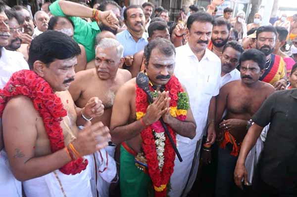 BJP vel yathra ends in Tiruchendur Khushbu Tweets 