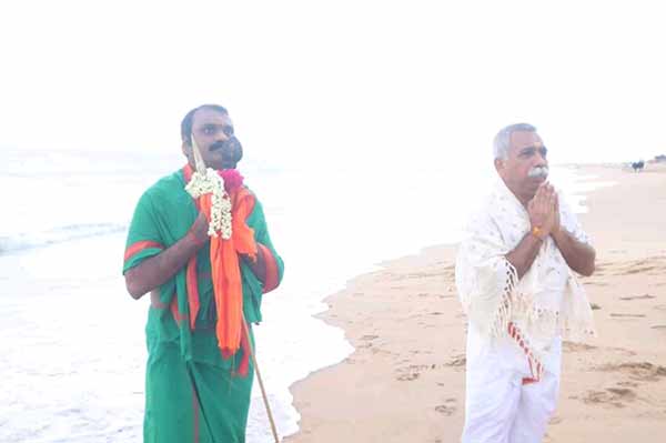 BJP vel yathra ends in Tiruchendur Khushbu Tweets 