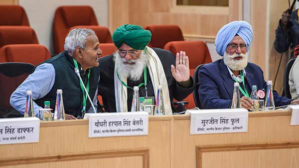 Consensus between farmers and govt on two points, other two to be discussed in Jan 4 meet: Tomar 