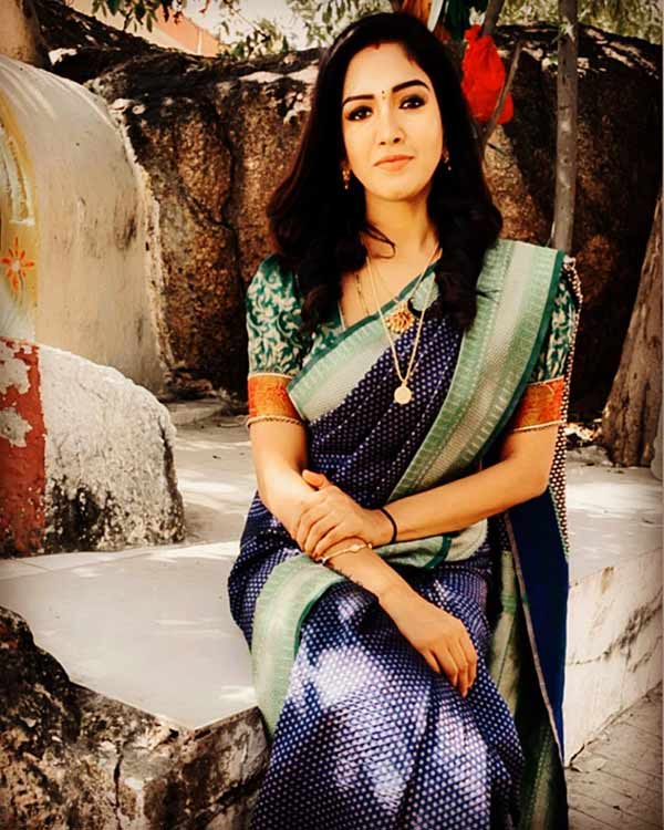 யாராலும் நிரப்ப முடியாது 