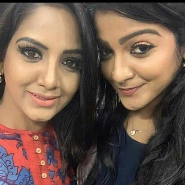 தோழி பாவனி ரெட்டி 