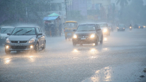Rain lashes Tamilnadu including Chennai from night 