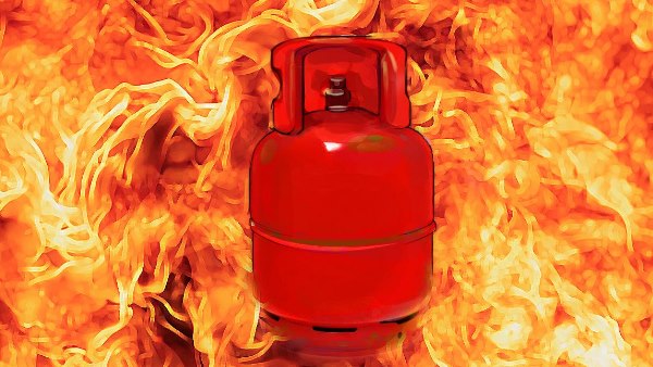At least 20 people were injured on Sunday in a cylinder blast in Mumbai’s Lalbaug area At least 20 people were injured on Sunday in a cylinder blast in Mumbai’s Lalbaug area