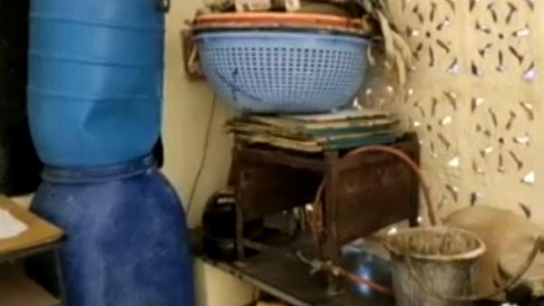 சிக்கிய கொத்தனார் 