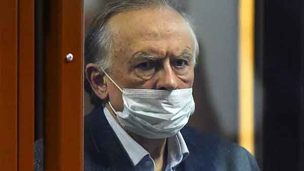 காதலியை கொன்ற பேராசிரியர் காதலியை கொன்ற பேராசிரியர்