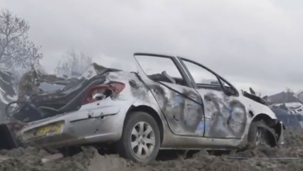 Scrap car company lets you to shoot and destroy cars Scrap car company lets you to shoot and destroy cars