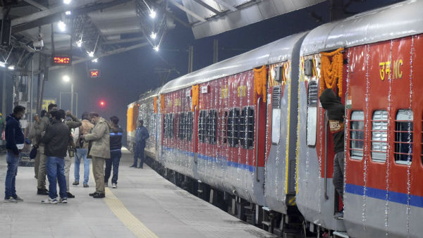 Farmers protest: Many trains have been canceled by the Northern Railway 