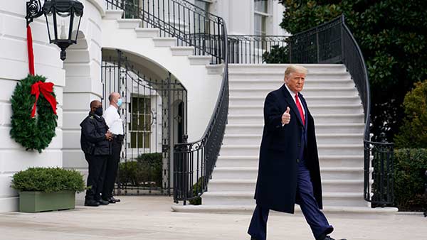 விடுமுறைக்குக் கிளம்பிய டிரம்ப் 