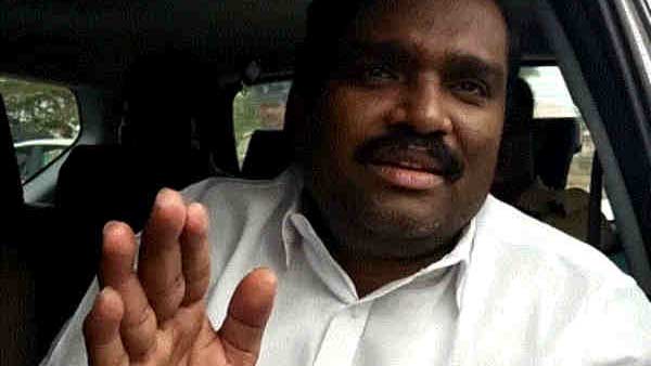 தாக்குதல் 