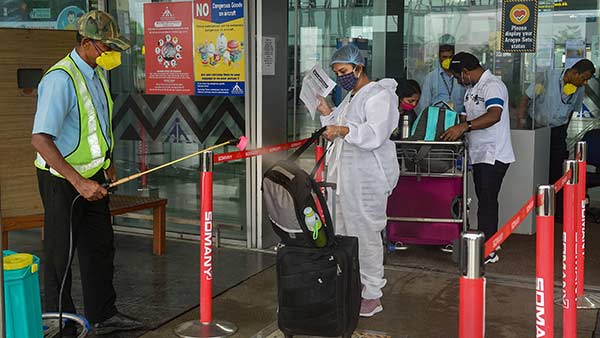 As UK flights to India resume, Delhi makes RT-PCR tests, 14-day quarantine must As UK flights to India resume, Delhi makes RT-PCR tests, 14-day quarantine must