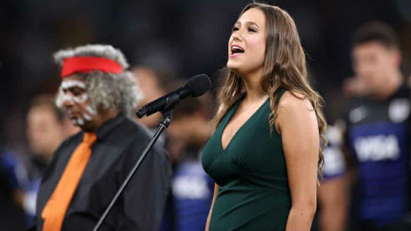 பாடல் வரிகளில் மாற்றம் 