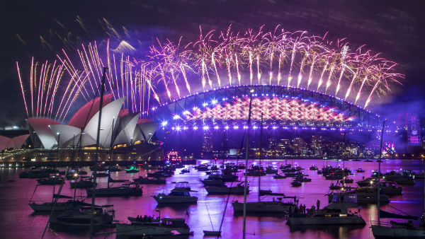 காது கொடுத்து கேட்கலாம் 