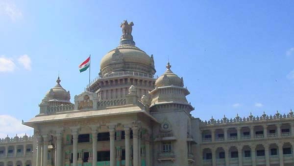 மேயர்களின் பதவி காலம் உயர்வு மேயர்களின் பதவி காலம் உயர்வு