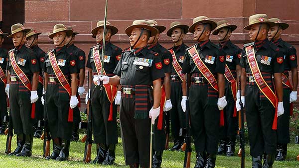 உதவிய இந்தியா உதவிய இந்தியா