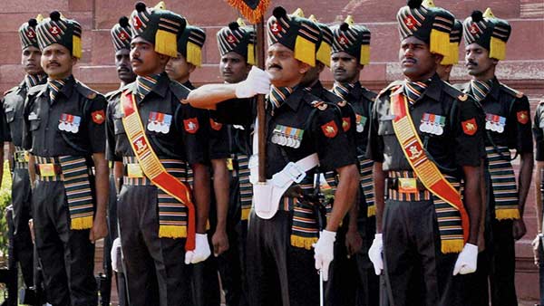 வெளிநாட்டு ராணுவம் வெளிநாட்டு ராணுவம்