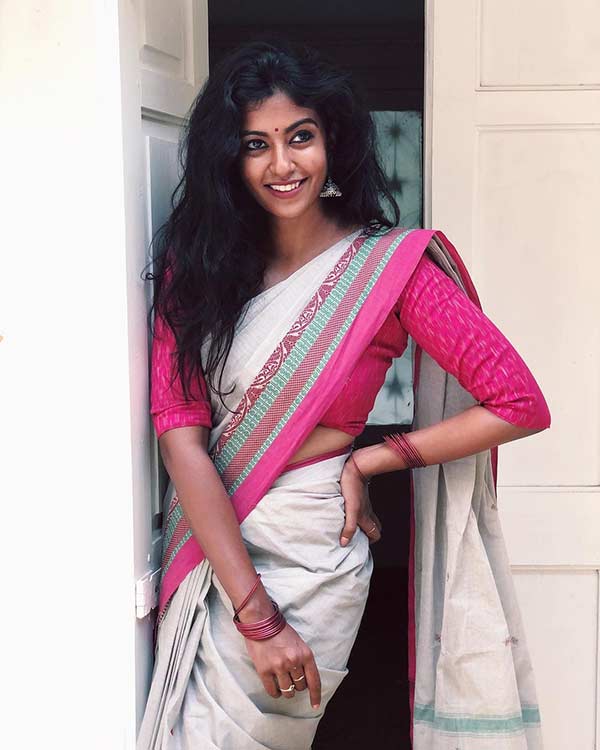 கருப்பா இருந்தாலும் களையா இருக்காரே 