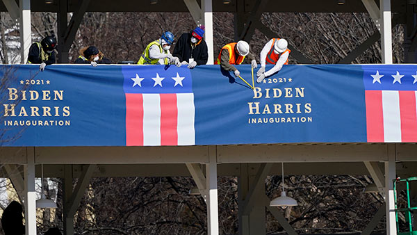 விமானங்கள், ஹோட்டல்கள்