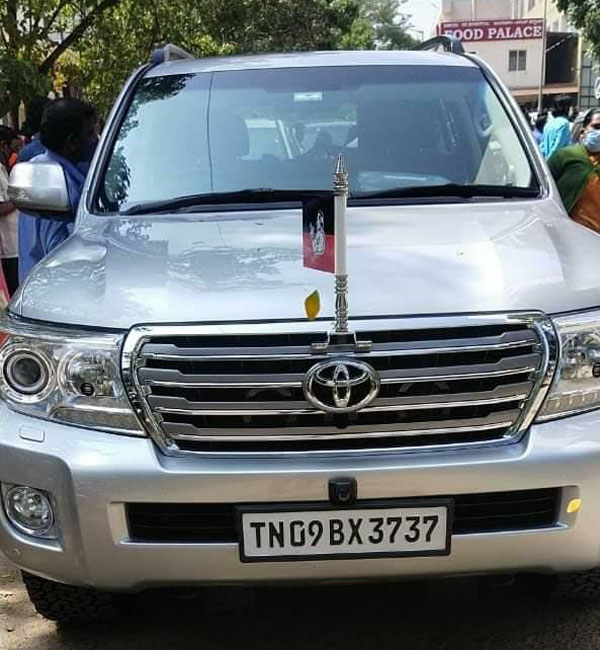  தனி கார்