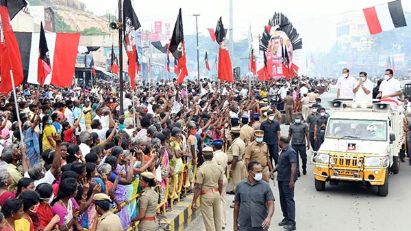 ஸ்டாலின் குழப்புகிறார் ஸ்டாலின் குழப்புகிறார்